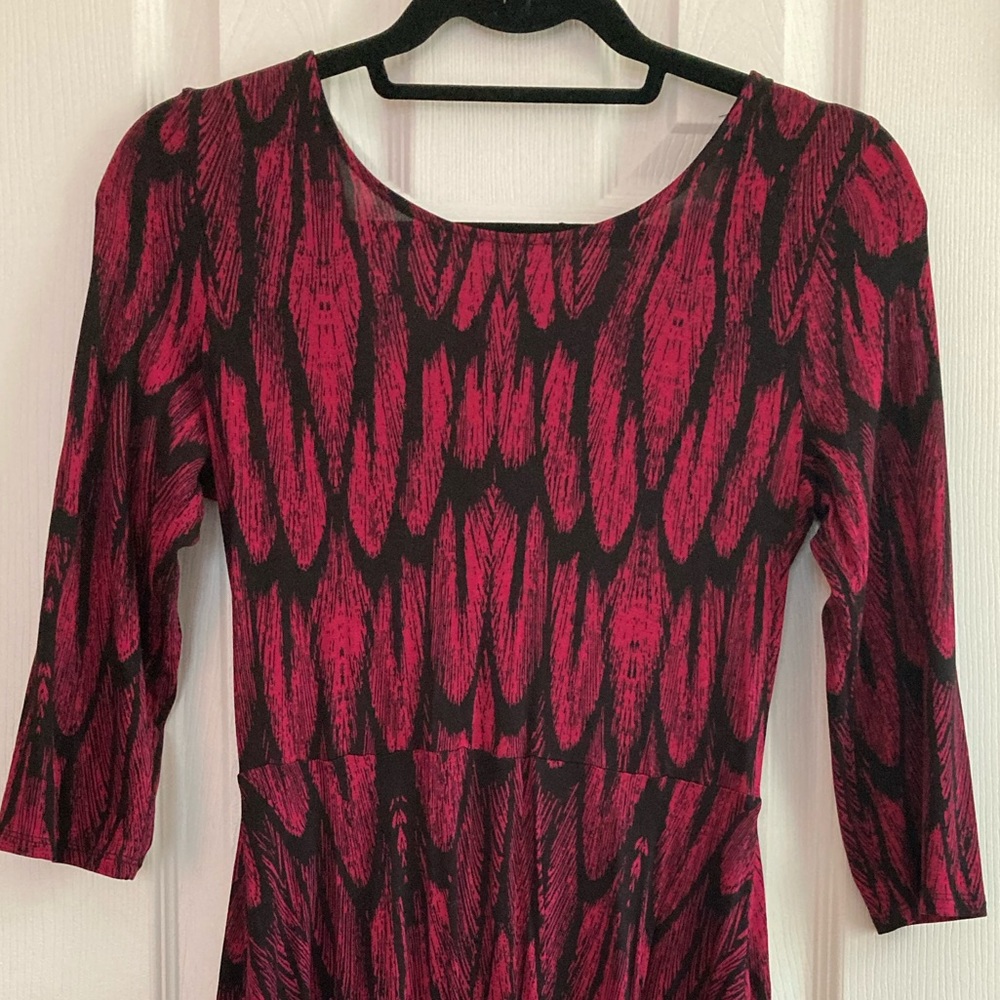 Express Red and Black Feather Pattern Dress